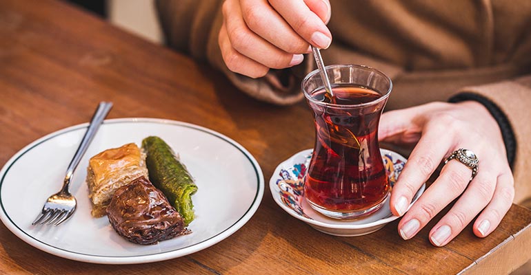 Turkish apple tea