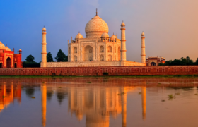 travel money india taj mahal